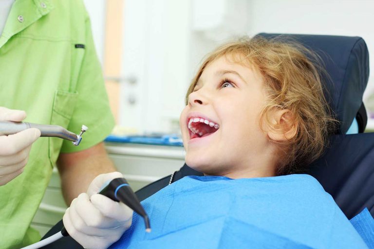 Il ruolo dei genitori nell'approccio al dentista